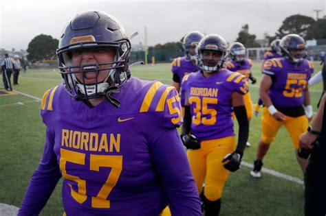 Archbishop Riordan defense eclipses Mitty in crunch-time as Crusaders survive thriller in San Francisco