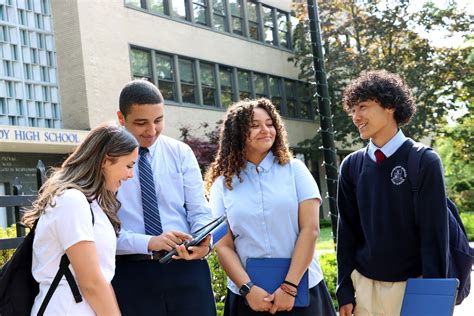 Archbishop molloy. Archbishop Molloy High School is a Marist Catholic school that fosters an exemplary education in mind, body and spirit for a diverse college-bound population. Molloy offers a unique, challenging, and comprehensive … 