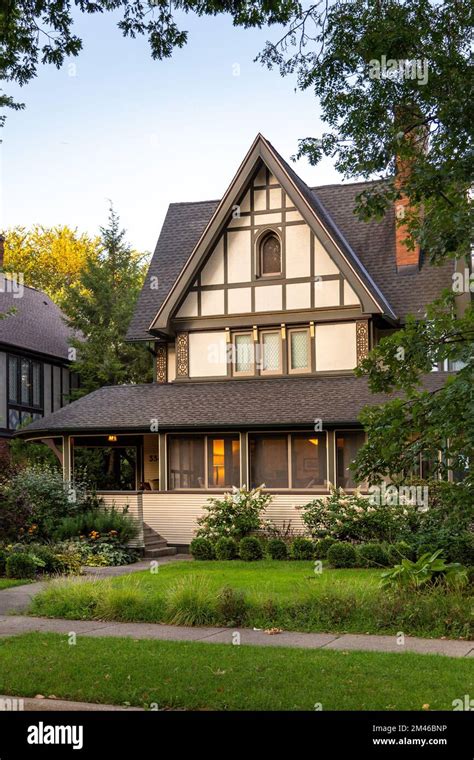 Architect frank lloyd wright biography oak