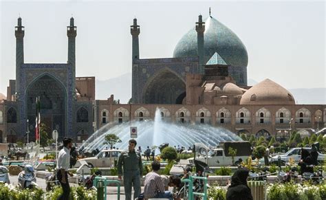 Archnet > Site > Masjid-i Imam (Isfahan)