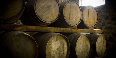 Are Bourbon or Sherry Casks Better? - Whisky Foundation