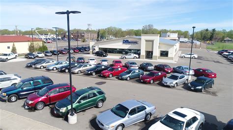 Are Car Lots Open On Sunday