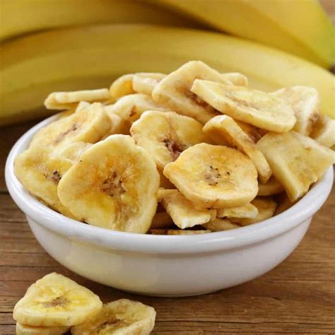 Are banana chips good for you. Here are 11 science-based health benefits of bananas. 1. Rich in nutrients. Bananas contain a fair amount of carbs, water, fiber, and antioxidants but little protein and no fat. 2. May improve ... 
