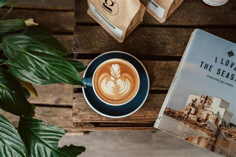 Are coffee and caf the same