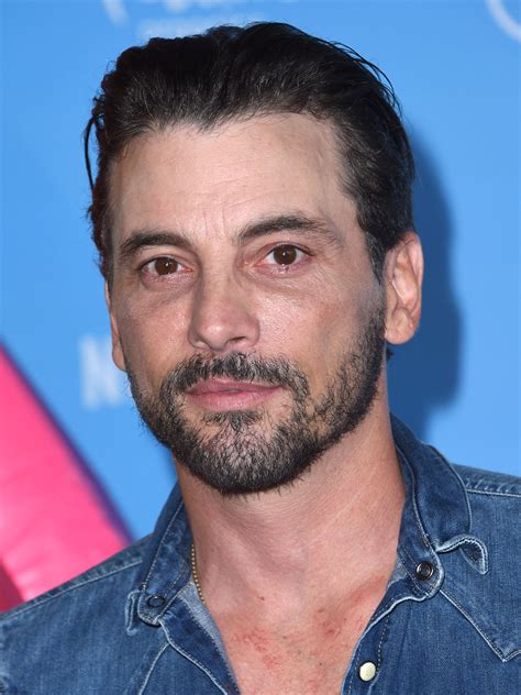 Are robert ulrich and skeet ulrich related? - Funadvice