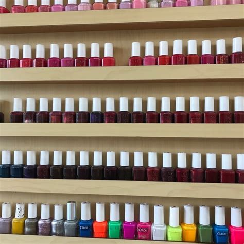Just as Gerstein predicted, fall’s trending nail colors come straight from the runways, so expect to see 50 shades of grey this season. MC’ s style editor, Emma Childs, noted grey will be a .... 
