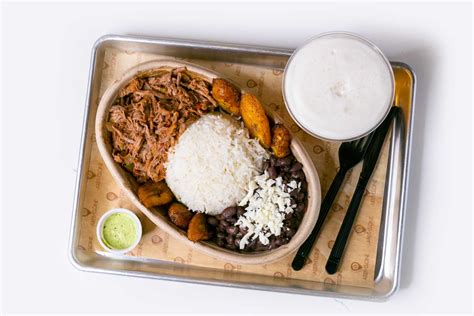 Arepa zone dc. Arepa Zone started out as a grocery delivery service providing door-to-door deliveries of Venezuelan food products around the DMV area. ... In 2014, they launched their first food truck, serving delicious Venezuelan arepas on the … 