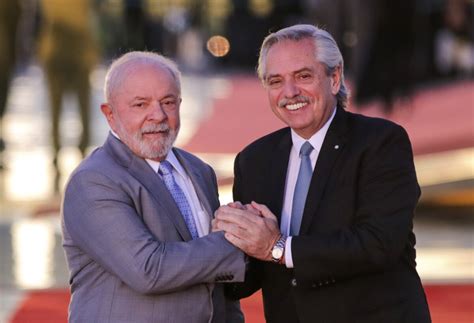 Argentina’s Fernandez seeks dollar relief from Brazil’s Lula