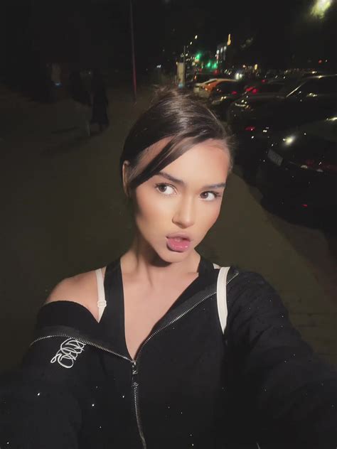 Ari_Cryztal Leaks 💦 +18