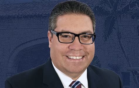 Ariel Fernandez wins Group 5 seat on Coral Gables Commission