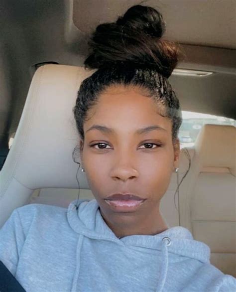 Age & Early Life. Arionne Curry was born in 1993 in Dayton, Ohio, the United States of America, making her 29 years old as of March 2022. However, she hasn't revealed her birthday. The American personality belongs to African-American family background.. 