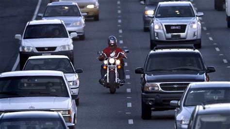 Arizona Legalizes Lane Filtering - RoadRUNNER