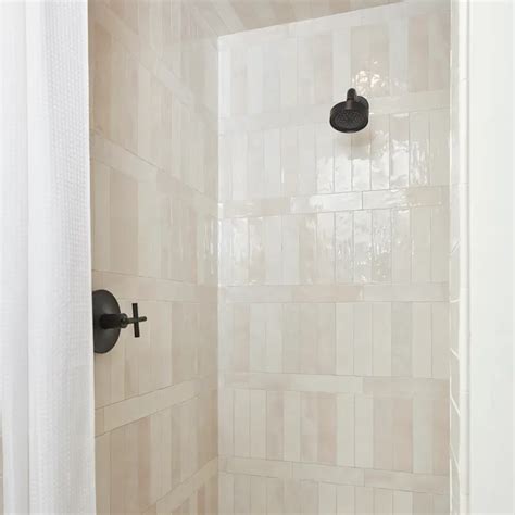 Aug 12, 2022 - Arizona Tile - Flash 5" x 5" Ceramic Wall Tile - Ivory The Flash collection by Arizona Tile is a ceramic glazed wall tile that is available in 8 unique colors that is sure to spruce up any wall. The Flash collection is also available in a 3"x12" tile and a pencil bullnose trim. Specifications: Size: 5" x 5" x 8mm thic. 