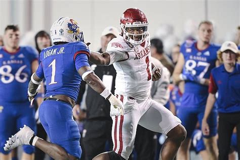 Arkansas then beat Kansas in three overtimes, 55-53, in the Liberty Bowl. Later, Oregon rallied to stun North Carolina in the Holiday Bowl , 28-27 . Finally, Texas Tech handled Ole Miss , 42-25 .... 