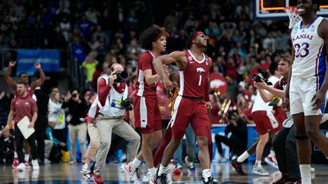 Arkansas ousts defending champ Kansas from March Madness
