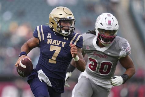 Arline throws for a TD, runs for another as Navy rolls past UAB 31-6