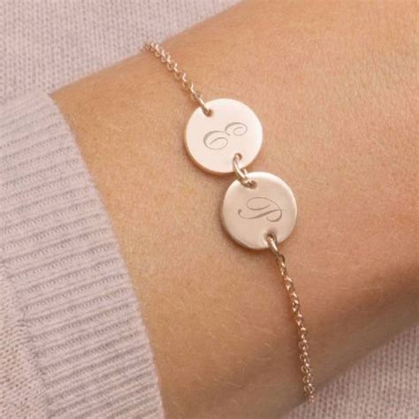 Armband mit buchstaben roségold