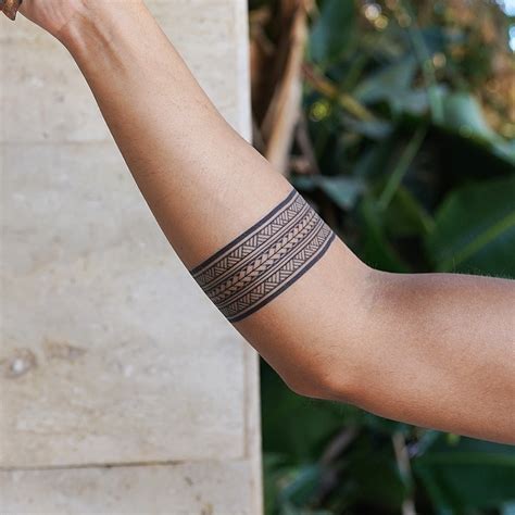 Armband temporary tattoos are a stylish and painless way to wear your rebel spirit. Explore sleek and bold armband tattoo you can customize to your liking..