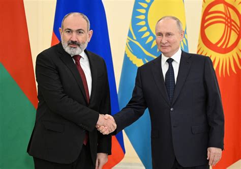 Armenian leader travels to Russia despite tensions and promises economic bloc cooperation