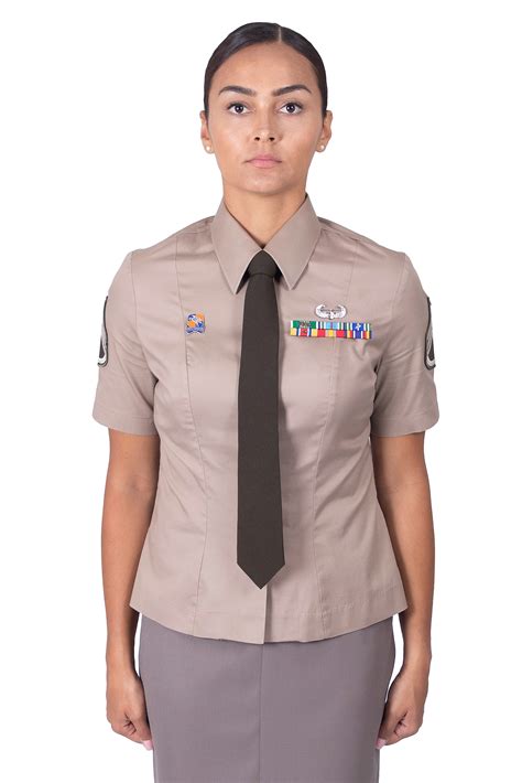 Army agsu uniform. In 2018, the U.S. Army announced that the Army Green Service Uniform (AGSU) would become the new dress uniform for all soldiers. The AGSU’s design would be similar to the one worn during World War II, harkening to the days of bravery and courage brought forward by soldiers from the “Greatest Generation.”. Once the decision was made to ... 