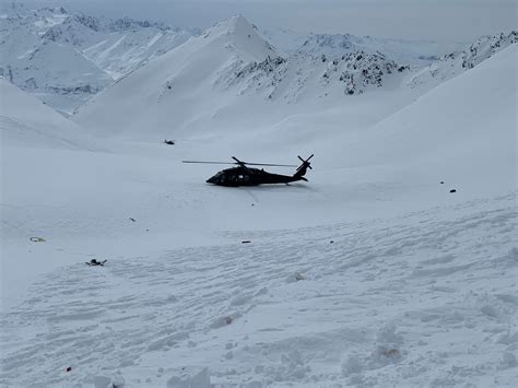Army sends investigators after fatal Alaska helicopter crash