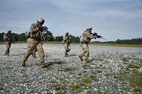 The US Army Reserve (USAR) and Army National Guard (ARNG) offer maximum civilian career and military duty flexibility while allowing Officers to participate in a variety of units in order to broaden and shape solid leadership skills. The Reserve Component has a major role in Joint and Multinational Exercises overseas, opportunities to serve on .... 