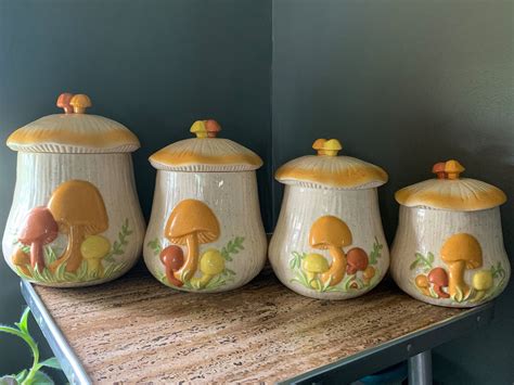 plates bowls mugs. 🍄Vintage Arnels Mushroom Tur