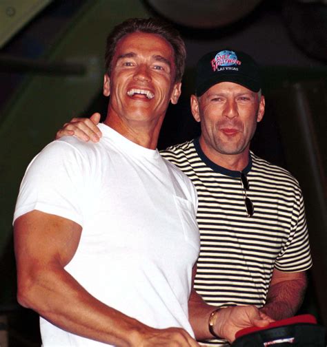Arnold Schwarzenegger dice que su amigo Bruce Willis será recordado como una “gran estrella” y un “hombre amable”