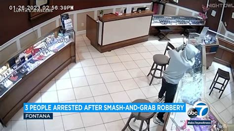 Arrest made in smash-and-grab at Sam's Jewelers in Sun Valley Mall