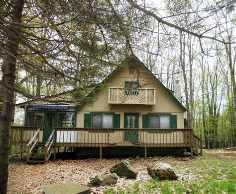 Arrowhead lake pa homes for sale. BERKSHIRE HATHAWAY HOMESERVICES POCONO REAL ESTATE HAWLEY. $515,000. 4 bds. 2 ba. 1,467 sqft. - House for sale. 2 days on Zillow. 120 Outlet Rd, Dingmans Ferry, PA 18328. SERVICE WORLD REALTY. 