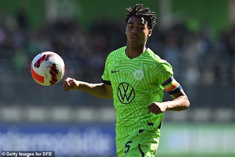 Arsenal, Chelsea interested in Wolfsburg