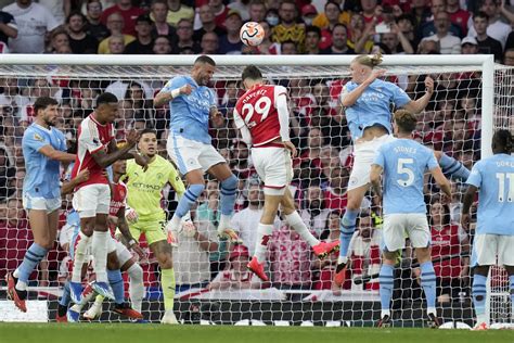 Arsenal ends losing streak against Man City in the Premier League as Martinelli secures 1-0 win
