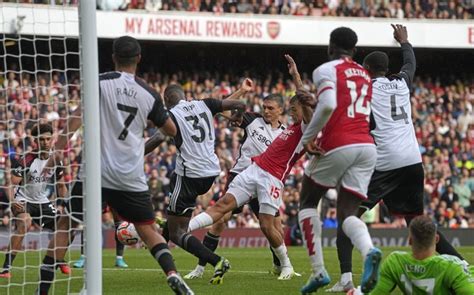 Arsenal held to 2-2 draw by Fulham in Premier League after conceding in opening minute