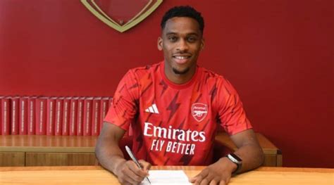 Arsenal signs Jurrien Timber from Ajax to strengthen defensive options