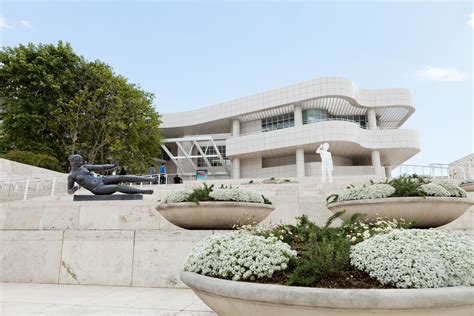 Art museums in la. May 31, 2023 · 4. National Gallery of Art | Washington, D.C. Pittsburgh investment banker and industrialist Andrew Mellon donated the National Gallery’s neoclassical West Building to the nation in 1941. His ... 