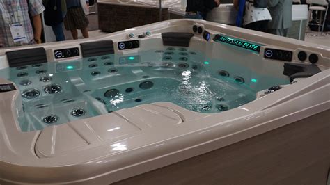 Artesian spas. Whether you're motivated by hydrotherapy, relaxation or backyard renovation, Artesian Spas will benefit any lifestyle you lead. Our goal is to improve health & wellness around the world -- one hot tub at a time. Our 737LE Deluxe is a 6-person hot tub, still fresh off the block! This lounger model maximizes your hydrotherapy experience. 