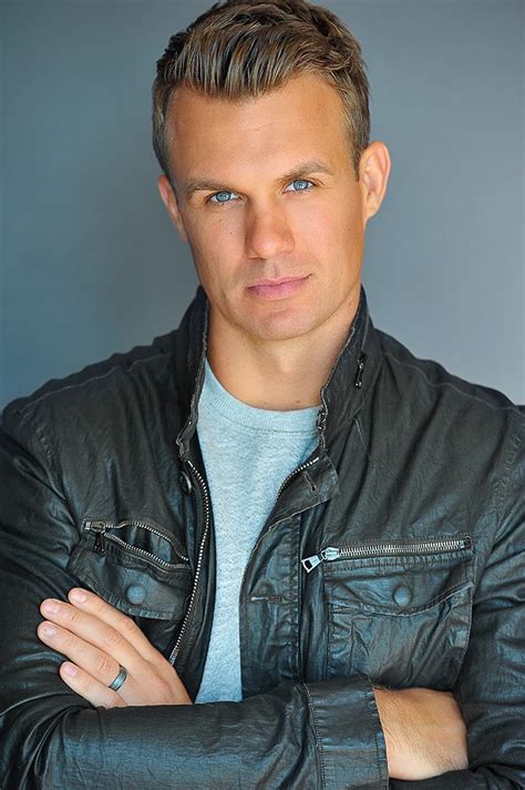 Artie Baxter TvProfil. 