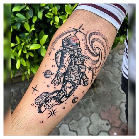 Artist parmeetsingh Studio coilbugparmeet . . Follow itattyou for