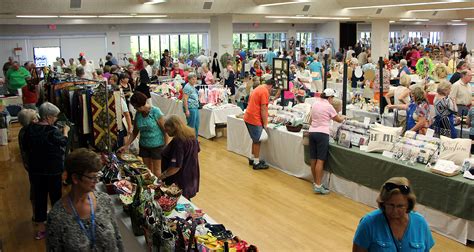 Arts and crafts fairs near me. This award-winning fair draws over 100,000 people over the two-day event. The fair has grown to encompass other venues that complement the event. On Sunday, the ... 
