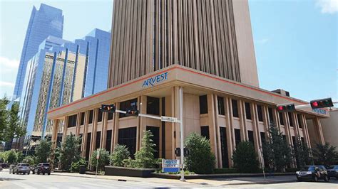  Arvest Bank owns and operates 16 community banks in Arkansas, Oklahoma, Missouri and Kansas offering banking, mortgages, credit cards and investments. Also at this address Central National Bank . 