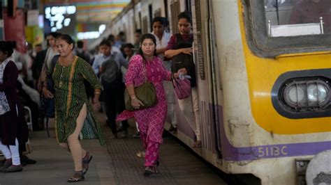 As India’s population soars above all, fewer women have jobs