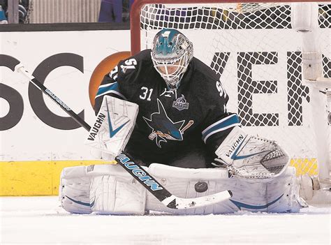 As retooling continues, have San Jose Sharks found a goalie to build around?