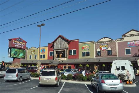 Located in Pigeon Forge, Tennessee on the Parkway. Phone: (865