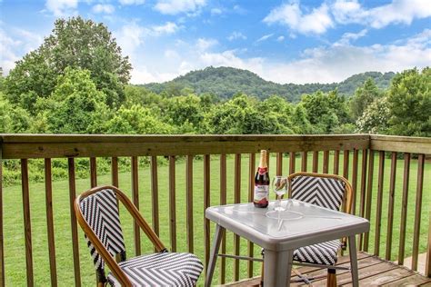 Ratings & reviews of Ascent at Signal Mountain in Chattanooga, TN. Find the best-rated Chattanooga apartments for rent near Ascent at Signal Mountain at ApartmentRatings.com.. 