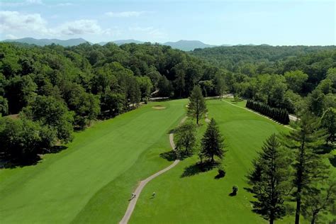 Asheville municipal golf course. Aug 21, 2023 · Springdale Golf Club. The 14th hole at Springdale Resort is a downhill, dogleg left par-4 with the mountains in the distance. Drake Dunaway/GolfPass. Around 40 minutes west of Asheville, Springdale ($85) has made serious upgrades since new ownership took over in 2018, including a new clubhouse that opened in 2022. 