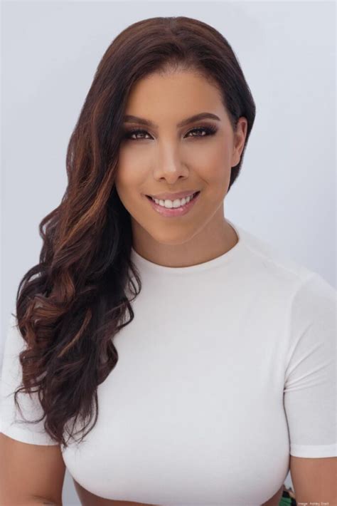 Ashley snell. Ashley Snell, a prominent television personality and entrepreneur, married NBA veteran Tony Snell in August of 2020. Together, they have embraced the joys of parenthood with the arrival of two ... 