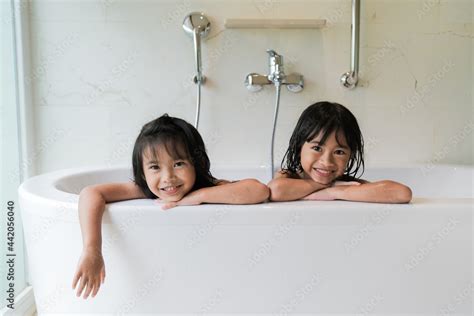 Asian Bath Onlyfans Leak