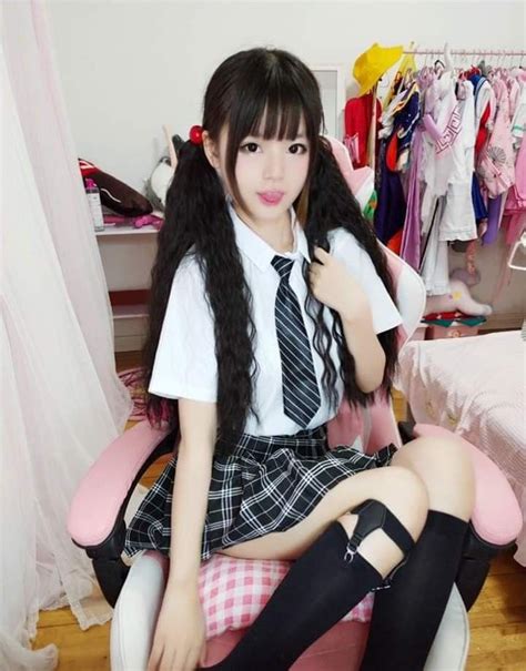 Asian babes in panties. Claim: Vending machines in Japan offer for sale panties purportedly worn by schoolgirls. Status: True. Origins: Used underwear that has supposedly been previously worn by schoolgirls is being ... 
