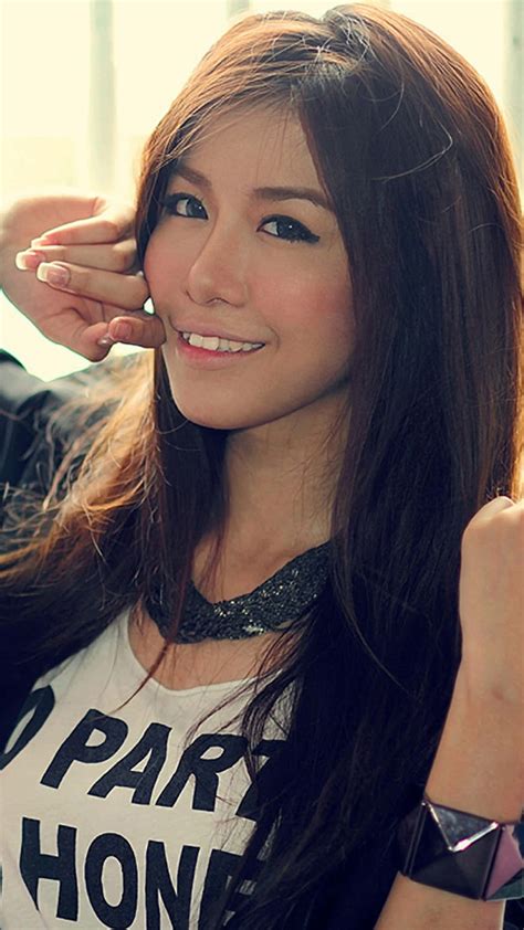 Asian girl in the uk fucking. .  ...