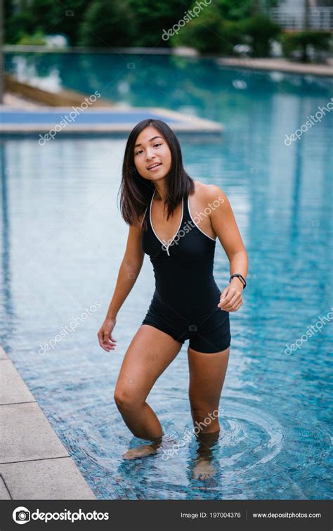 Asian swimsuit dissolving beauty video